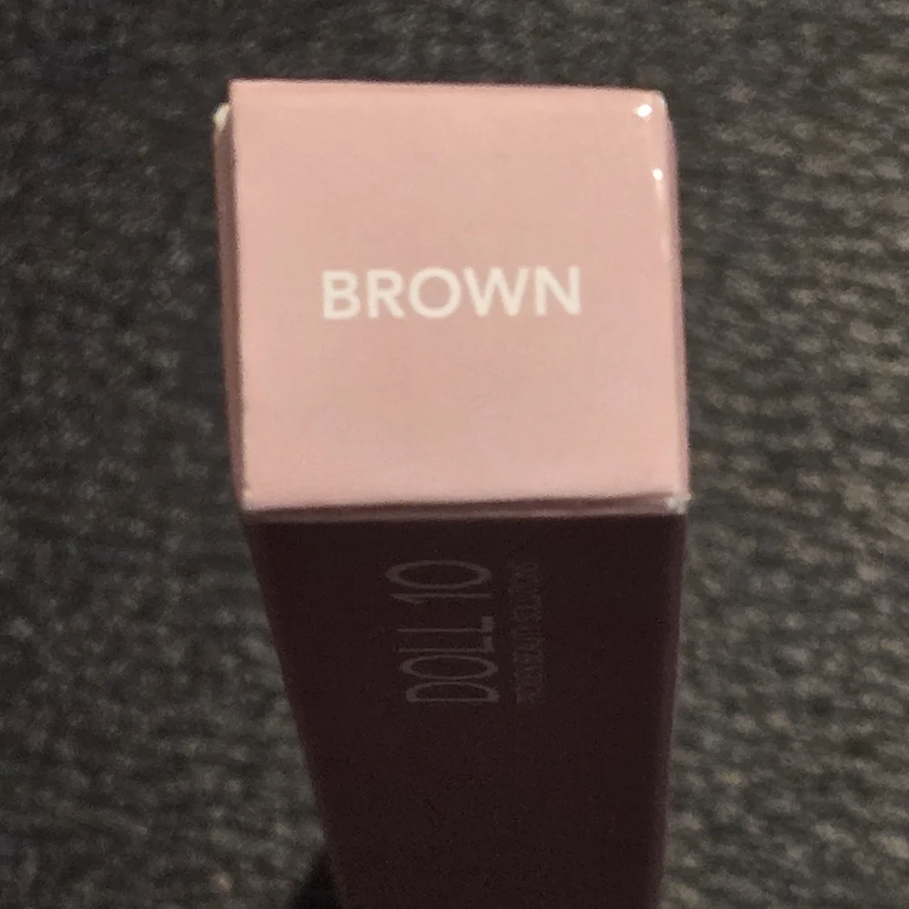Doll 10 Mascara She's Precision Mascara She's An Icon in Brown
